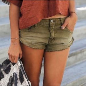 Never worn Free People irreplaceable cutoff shorts